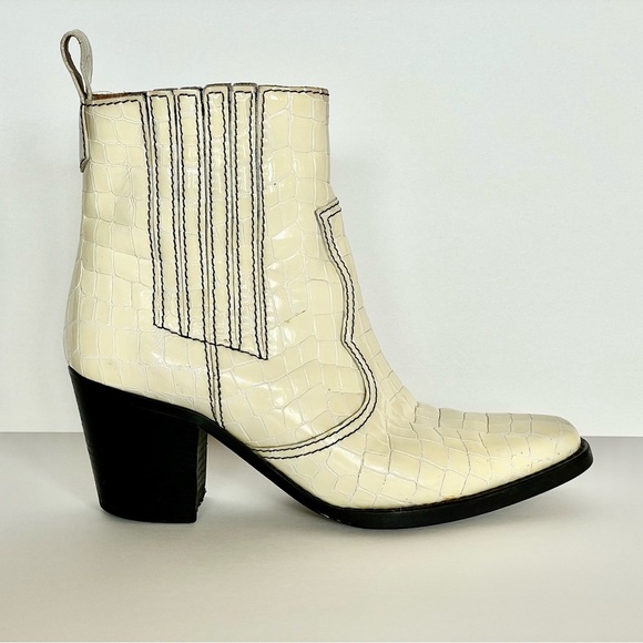 Ganni Callie Western Boots Ivory Cream White Croc Patent Leather Size 38 $475 - Picture 4 of 15
